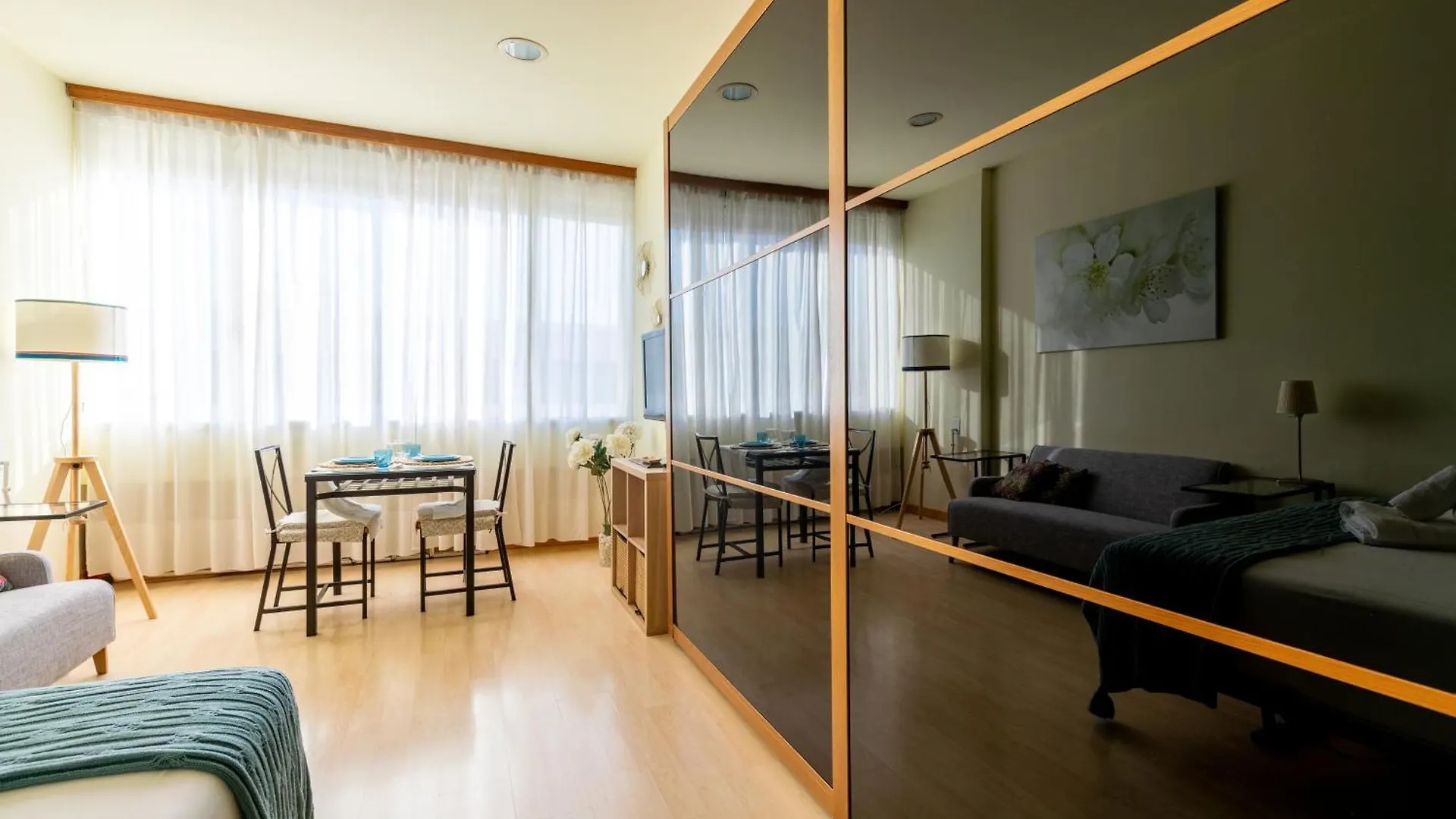 Apartment Holi-Rent Martin Villa Seville Spain