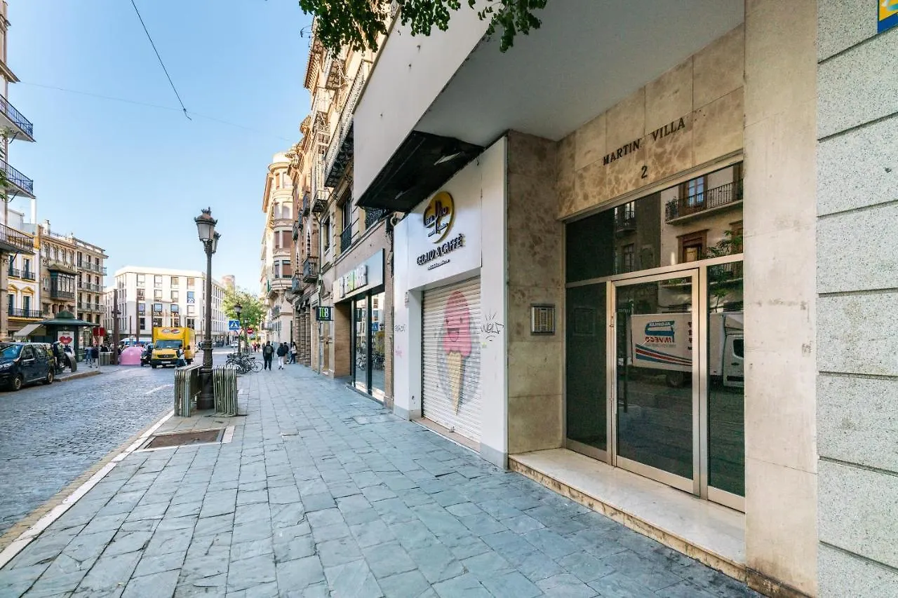 Holi-Rent Martin Villa Seville Apartment