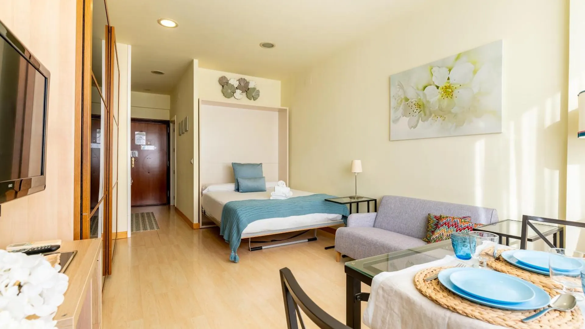 Holi-Rent Martin Villa Seville Apartment